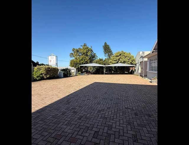 BUSINESS FOR SALE IN NEWTON PARK